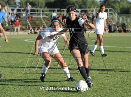 Thumbnail 3 in Oaks Christian @ Sunny Hills (CIF-SS D2 Playoffs) photogallery.