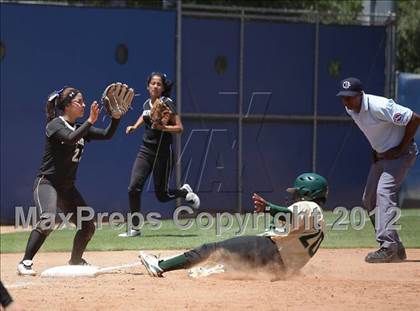 Thumbnail 1 in Narbonne vs. Maywood Academy (CIF LACS Invitational Final) photogallery.