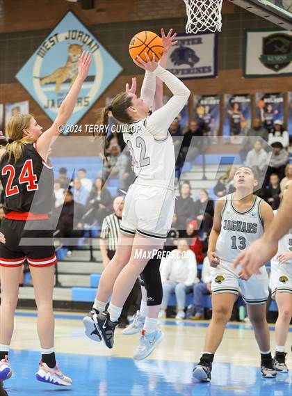 Thumbnail 2 in Spanish Fork @ West Jordan (UHSAA 5A Round 1) photogallery.
