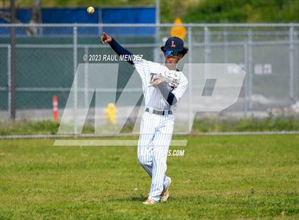 Thumbnail 3 in Kennedy vs Legacy photogallery.