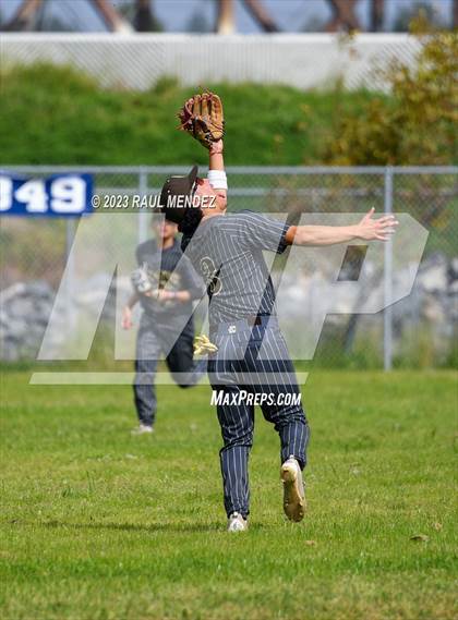 Thumbnail 1 in Kennedy vs Legacy photogallery.