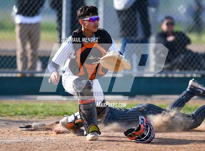 Thumbnail 2 in Kennedy vs Legacy photogallery.