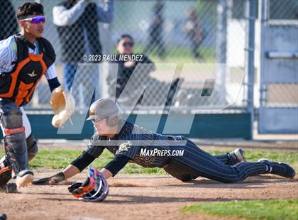 Thumbnail 1 in Kennedy vs Legacy photogallery.