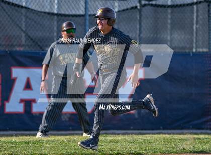 Thumbnail 3 in Kennedy vs Legacy photogallery.