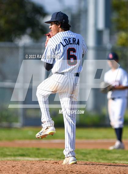 Thumbnail 3 in Kennedy vs Legacy photogallery.