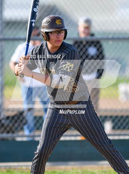 Thumbnail 3 in Kennedy vs Legacy photogallery.
