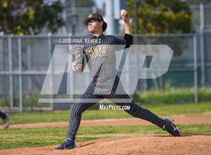 Thumbnail 3 in Kennedy vs Legacy photogallery.