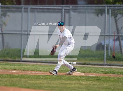 Thumbnail 3 in Kennedy vs Legacy photogallery.