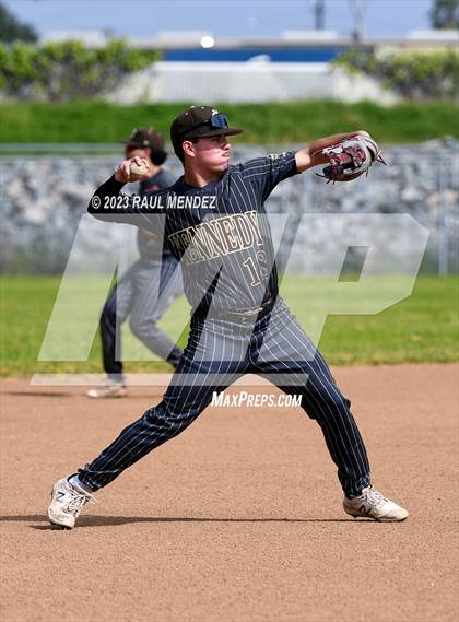 Thumbnail 2 in Kennedy vs Legacy photogallery.