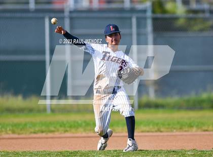 Thumbnail 3 in Kennedy vs Legacy photogallery.