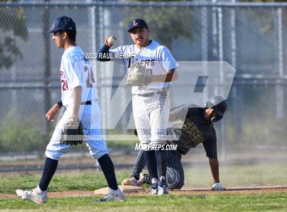 Thumbnail 2 in Kennedy vs Legacy photogallery.