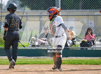 Thumbnail 3 in Kennedy vs Legacy photogallery.