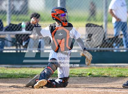 Thumbnail 2 in Kennedy vs Legacy photogallery.