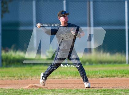 Thumbnail 3 in Kennedy vs Legacy photogallery.