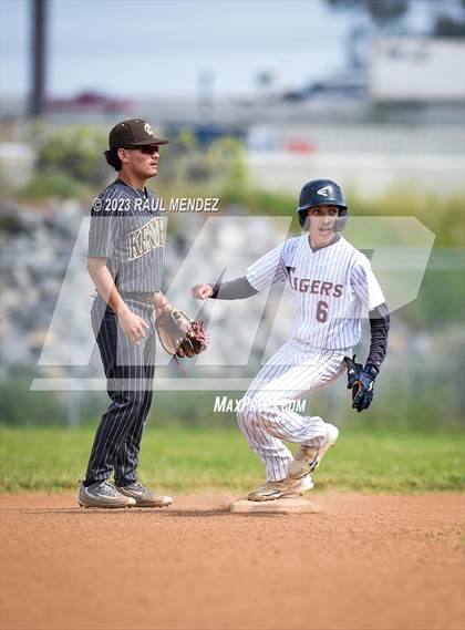 Thumbnail 2 in Kennedy vs Legacy photogallery.