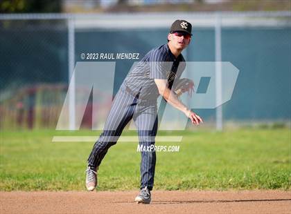 Thumbnail 1 in Kennedy vs Legacy photogallery.