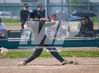 Thumbnail 3 in Kennedy vs Legacy photogallery.