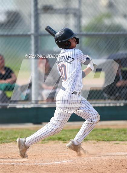 Thumbnail 2 in Kennedy vs Legacy photogallery.
