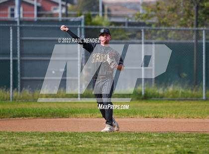 Thumbnail 2 in Kennedy vs Legacy photogallery.