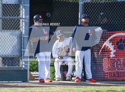 Thumbnail 1 in Kennedy vs Legacy photogallery.