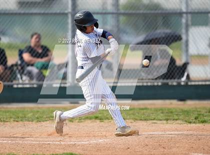 Thumbnail 1 in Kennedy vs Legacy photogallery.
