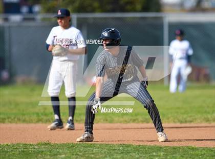 Thumbnail 2 in Kennedy vs Legacy photogallery.