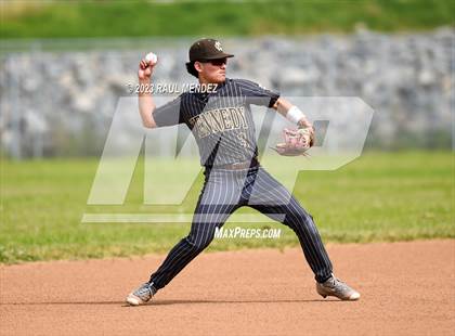 Thumbnail 1 in Kennedy vs Legacy photogallery.