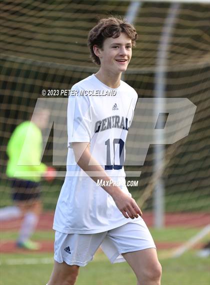 Thumbnail 1 in Hamilton-Wenham Regional @ Pentucket Regional photogallery.
