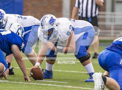 Thumbnail 2 in Simon Kenton @ Highlands photogallery.