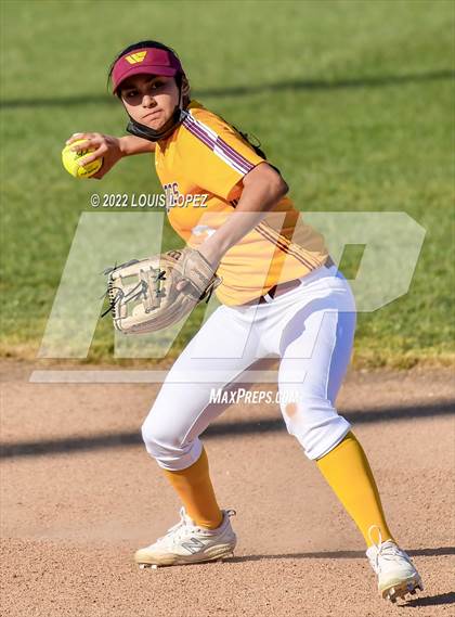Thumbnail 1 in Azusa @ West Covina photogallery.
