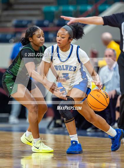 Thumbnail 3 in Pine Creek vs. Grandview (CHSAA 6A Final Four) photogallery.