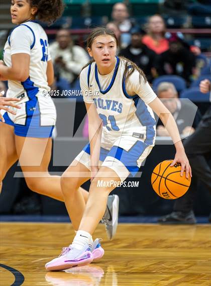 Thumbnail 3 in Pine Creek vs. Grandview (CHSAA 6A Final Four) photogallery.