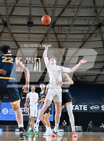 Thumbnail 2 in Bellevue vs. Eastside Catholic (WIAA 3A 5th Place) photogallery.