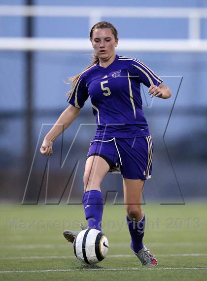 Thumbnail 2 in Fort Collins @ Mountain Vista (CHSAA 5A Quarterfinal) photogallery.