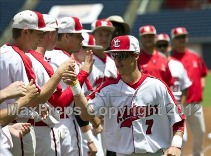 Thumbnail 1 in Hough vs. Middle Creek (NCHSAA 4A State Final) photogallery.