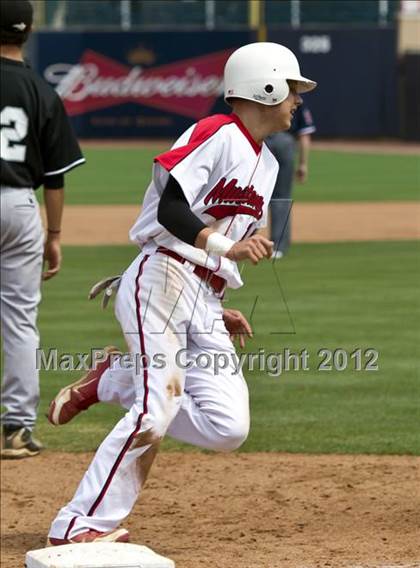 Thumbnail 2 in Hough vs. Middle Creek (NCHSAA 4A State Final) photogallery.