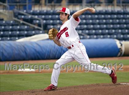 Thumbnail 3 in Hough vs. Middle Creek (NCHSAA 4A State Final) photogallery.