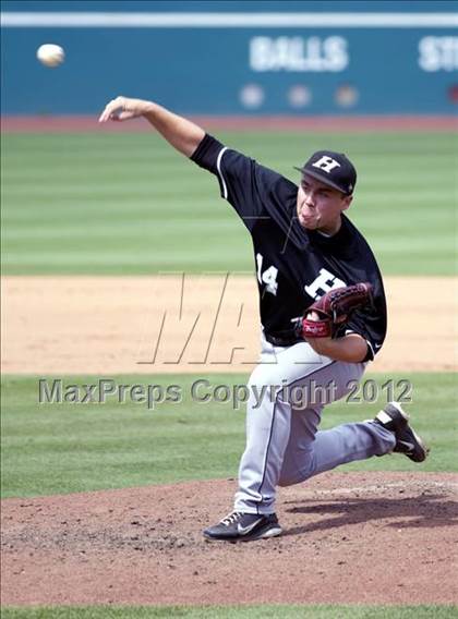 Thumbnail 3 in Hough vs. Middle Creek (NCHSAA 4A State Final) photogallery.