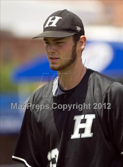 Thumbnail 1 in Hough vs. Middle Creek (NCHSAA 4A State Final) photogallery.