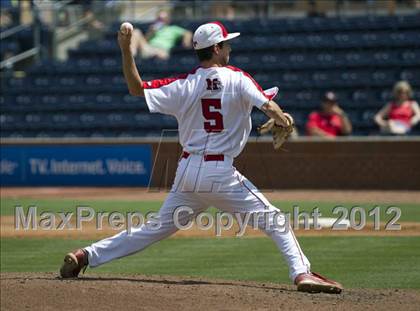 Thumbnail 2 in Hough vs. Middle Creek (NCHSAA 4A State Final) photogallery.