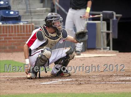 Thumbnail 1 in Hough vs. Middle Creek (NCHSAA 4A State Final) photogallery.