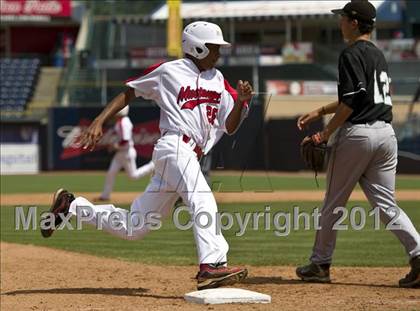 Thumbnail 3 in Hough vs. Middle Creek (NCHSAA 4A State Final) photogallery.