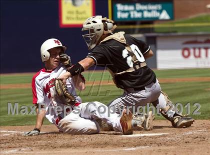 Thumbnail 3 in Hough vs. Middle Creek (NCHSAA 4A State Final) photogallery.