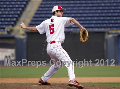 Thumbnail 1 in Hough vs. Middle Creek (NCHSAA 4A State Final) photogallery.