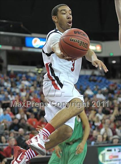 Thumbnail 2 in St. Mary's vs. Antelope (CIF SJS D2 Final) photogallery.