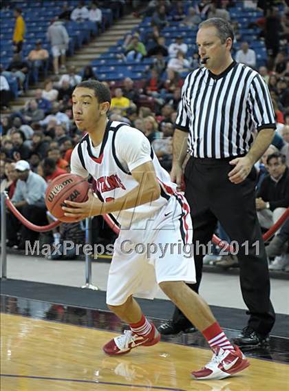 Thumbnail 2 in St. Mary's vs. Antelope (CIF SJS D2 Final) photogallery.