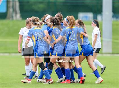 Thumbnail 2 in New Covenant Academy vs. St. Vincent (MSHSAA Class 1 Semifinal) photogallery.