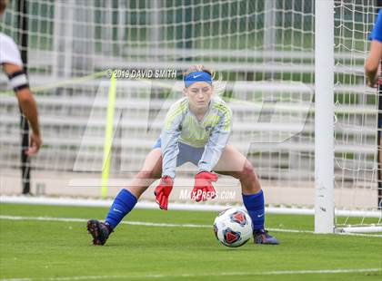 Thumbnail 2 in New Covenant Academy vs. St. Vincent (MSHSAA Class 1 Semifinal) photogallery.
