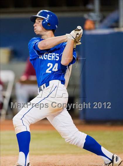 Thumbnail 1 in El Toro vs. Esperanza (Hard 9 National Classic) photogallery.