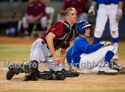 Thumbnail 2 in El Toro vs. Esperanza (Hard 9 National Classic) photogallery.